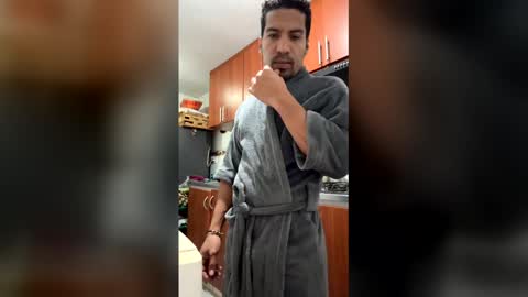 checar14 online show from March 6, 2026, 4:20 am