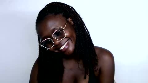 cheeky_charms online show from October 22, 2025, 9:47 pm