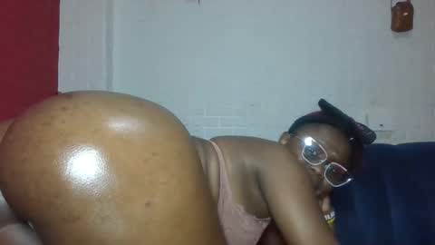 cheeky_charms online show from December 14, 2025, 9:47 am