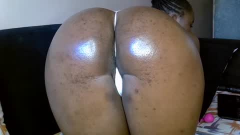 Snapshot of cheeky_charms chatting on June 24, 2026, 6:45 am cheeky_charms online show from June 24, 2026, 6:45 am