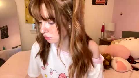 Snapshot of cheekykatx chatting on October 9, 2025, 5:11 pm cheekykatx online show from October 9, 2025, 5:11 pm