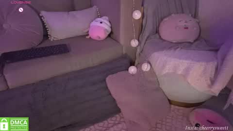 Baby Cherry online show from November 12, 2025, 3:07 am