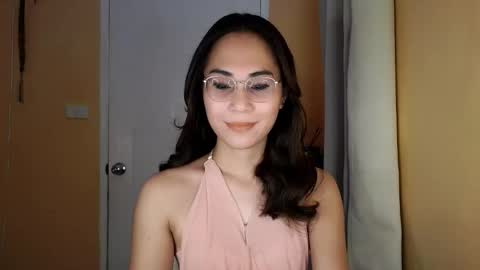 chelly4u69 online show from April 8, 2026, 10:48 am