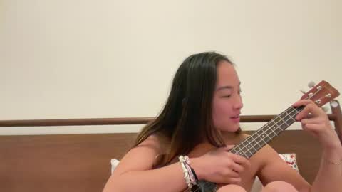 Snapshot of chellybear101 chatting on January 10, 2025, 10:06 am chellybear101 online show from January 10, 2025, 10:06 am