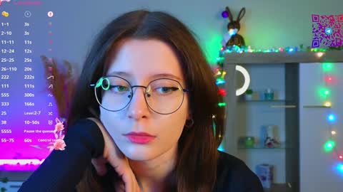 Mona online show from December 17, 2024, 3:06 pm