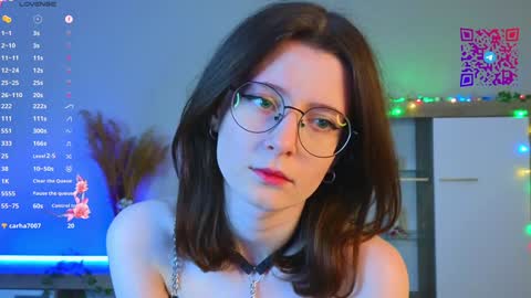 Mona online show from February 1, 2025, 3:18 pm