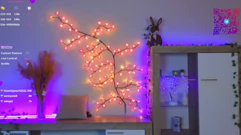 Mona online show from February 26, 2025, 9:37 pm