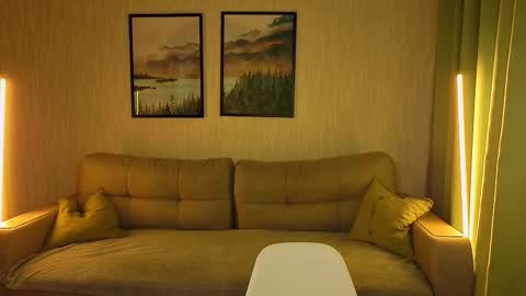 LUCASRYANPVT IS OPEN online show from November 18, 2025, 1:44 am