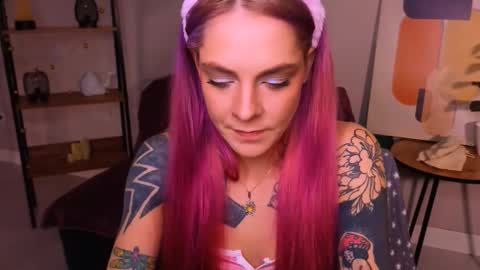 Sherry online show from March 5, 2026, 9:33 pm