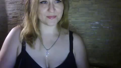 Snapshot of cherry04383 chatting on July 26, 2026, 1:58 am cherry04383 online show from July 26, 2026, 1:58 am