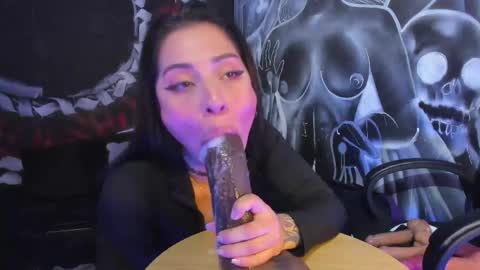 Snapshot of cherry_jenklins87 chatting on May 25, 2026, 2:23 pm cherry jenklins87 online show from May 25, 2026, 2:23 pm