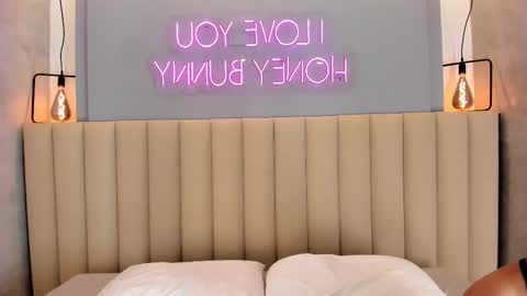 C H E R R Y  online show from January 12, 2026, 11:37 am