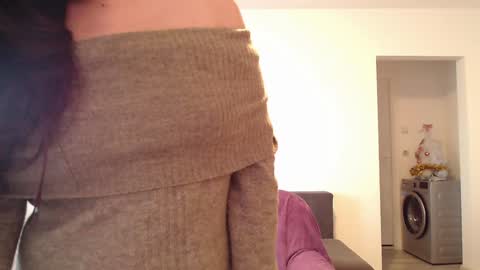 Snapshot of cherry_pie95 chatting on January 4, 2025, 10:05 am Sherry online show from January 4, 2025, 10:05 am