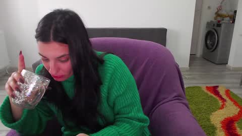 Snapshot of cherry_pie95 chatting on February 4, 2025, 8:24 am Sherry online show from February 4, 2025, 8:24 am