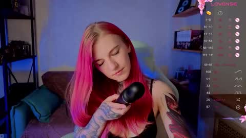 Snapshot of cherry_roxy chatting on September 12, 2025, 9:26 pm Roxy online show from September 12, 2025, 9:26 pm