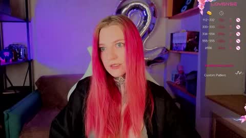 Snapshot of cherry_roxy chatting on October 23, 2025, 9:13 pm Roxy online show from October 23, 2025, 9:13 pm