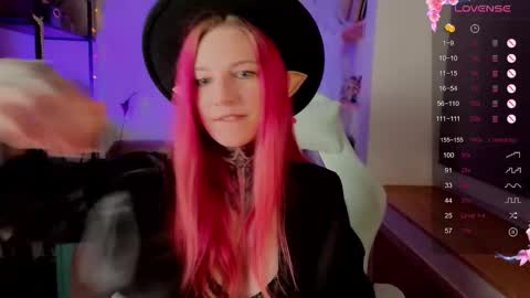 Snapshot of cherry_roxy chatting on November 2, 2025, 9:39 pm Roxy online show from November 2, 2025, 9:39 pm