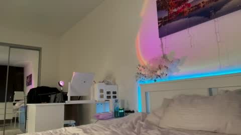 cherry_vale online show from July 19, 2026, 12:25 am