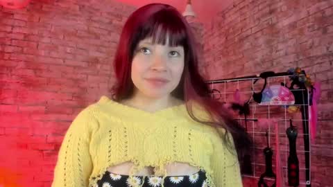 Snapshot of cherry_xoxx chatting on September 27, 2025, 11:04 am online show from September 27, 2025, 11:04 am