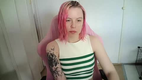 cherrybaby_0 online show from May 9, 2026, 9:14 am