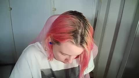 cherrybaby_0 online show from May 10, 2026, 12:21 pm