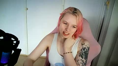 Snapshot of cherrybaby_0 chatting on June 14, 2026, 1:35 pm cherrybaby_0 online show from June 14, 2026, 1:35 pm