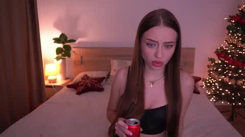 Snapshot of cherryblossom224 chatting on December 18, 2025, 11:00 pm Alisha online show from December 18, 2025, 11:00 pm