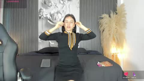 Snapshot of cherrybombs_ chatting on June 4, 2026, 12:22 pm Cherry online show from June 4, 2026, 12:22 pm