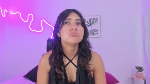 Snapshot of cherrydollxx chatting on October 28, 2025, 11:36 am C H E R R Y online show from October 28, 2025, 11:36 am