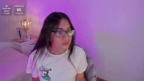 Snapshot of cherrylady2 chatting on November 5, 2025, 12:05 pm Cherry online show from November 5, 2025, 12:05 pm