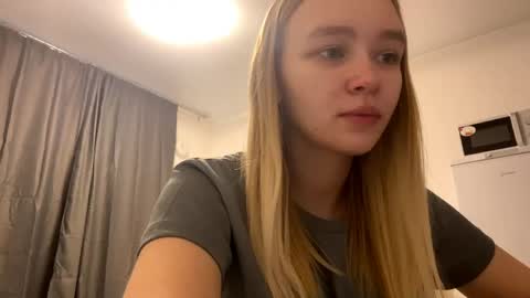 Lei online show from April 26, 2026, 5:27 am