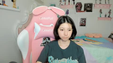 cherrycute666 online show from April 24, 2026, 4:48 am