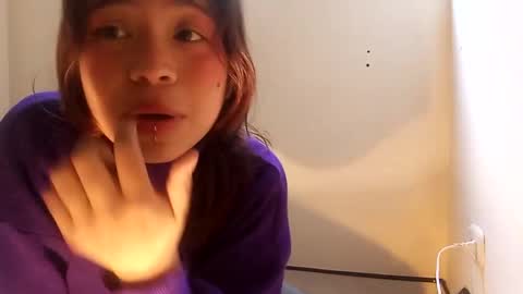 Snapshot of cherrywitchy chatting on December 19, 2024, 9:38 pm Cherry online show from December 19, 2024, 9:38 pm