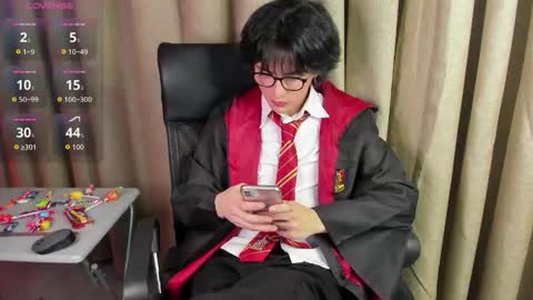 Snapshot of cherryy_boy chatting on October 31, 2025, 8:43 pm Matias online show from October 31, 2025, 8:43 pm