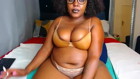 cherryyummy69 online show from December 18, 2024, 5:59 am