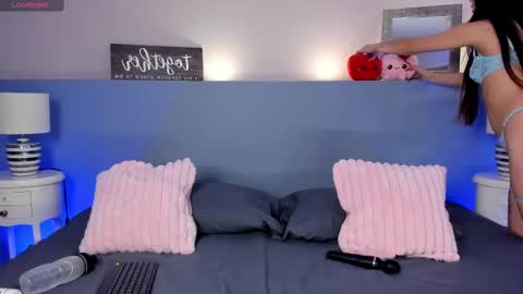 cheryelfox online show from February 13, 2025, 9:17 pm