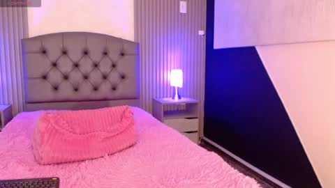 Cheryl online show from October 15, 2025, 4:34 am