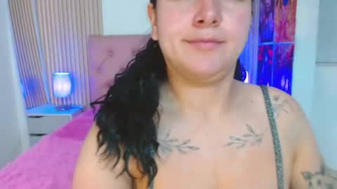 Snapshot of cheryl_hs chatting on May 27, 2026, 4:42 am Cheryl online show from May 27, 2026, 4:42 am