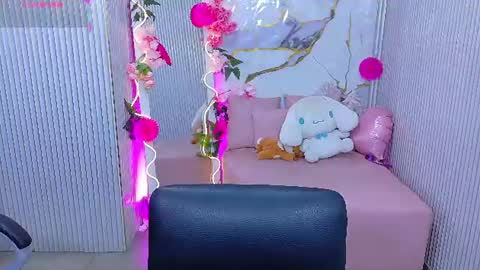 Snapshot of chiara_tay chatting on July 10, 2026, 6:43 pm Chiara online show from July 10, 2026, 6:43 pm