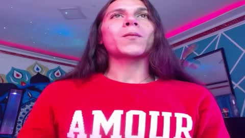 chico_explosivo online show from May 4, 2026, 1:34 am