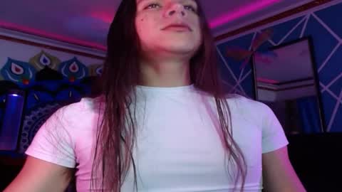 chico_explosivo online show from June 8, 2026, 2:01 am