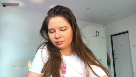 Snapshot of chiculya chatting on April 24, 2026, 9:56 am chiculya online show from April 24, 2026, 9:56 am