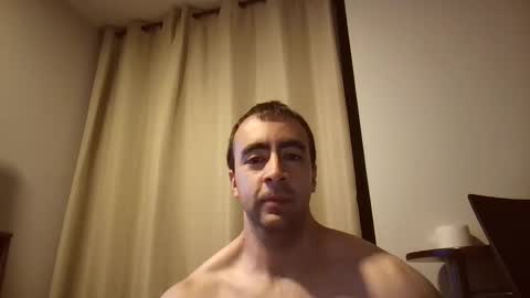 chileno_vergon online show from November 19, 2025, 4:01 am