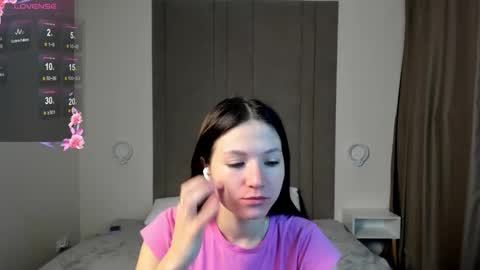 Snapshot of chilgato chatting on November 18, 2025, 1:33 am Cameron online show from November 18, 2025, 1:33 am