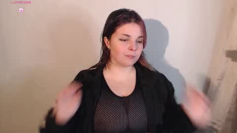 Saya online show from January 7, 2025, 8:42 pm