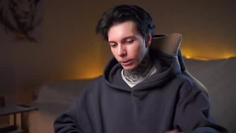 Snapshot of chillguy2k chatting on November 6, 2025, 4:02 am Rick online show from November 6, 2025, 4:02 am