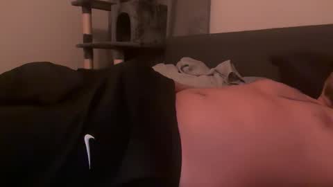 ChillGuyAVGsize online show from April 10, 2026, 5:01 am