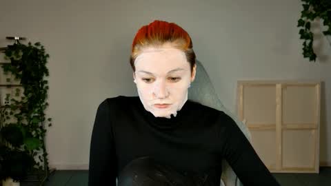 Snapshot of chillsnail_bro chatting on November 7, 2025, 5:51 am Bella online show from November 7, 2025, 5:51 am