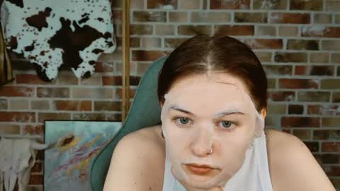 Bella online show from April 25, 2026, 5:54 am