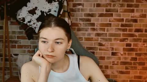 Bella online show from May 1, 2026, 5:12 am